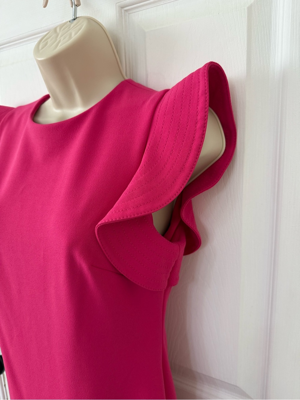 NWT Calvin Klein Hibiscus Pink Flutter Sleeve Sheath Dress Size 4 - Picture 7 of 12